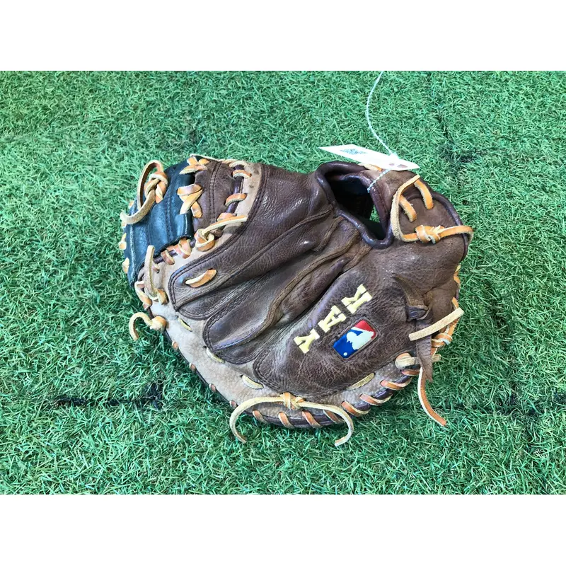 Wilson Pro Soft Yak RH Catcher's Baseball Glove 32.5" (Used)
