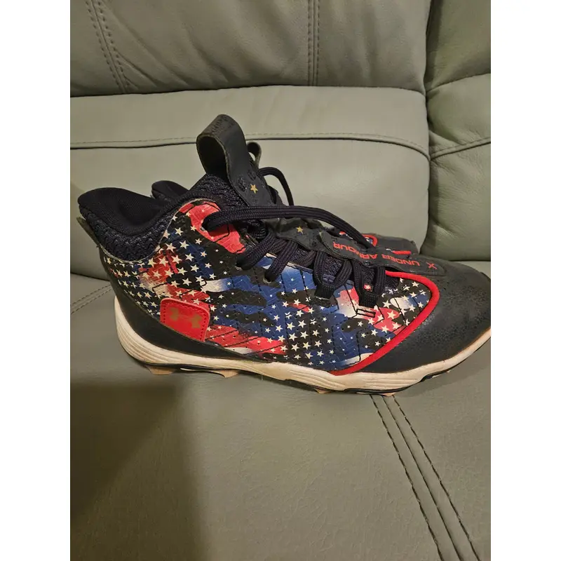 Blue Kid's 6Y (Big Kids / Youth) Youth Under Armour Molded Cleats (Used)