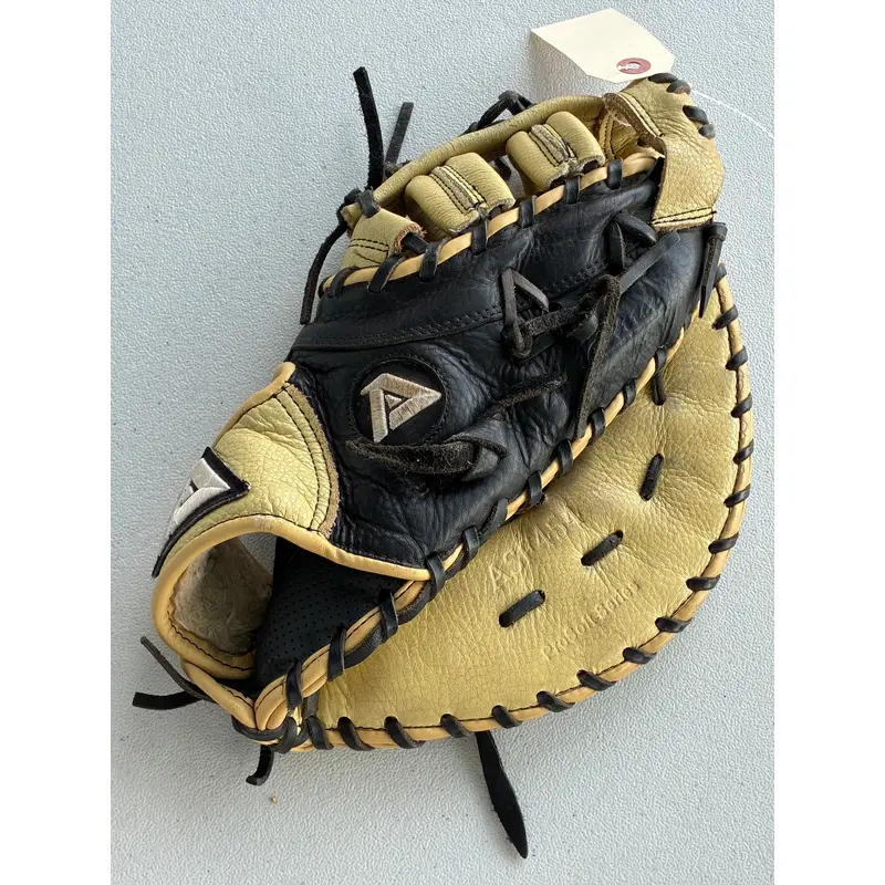 Akadema ASF454 First Base Baseball Mitt 12.5" (Used)