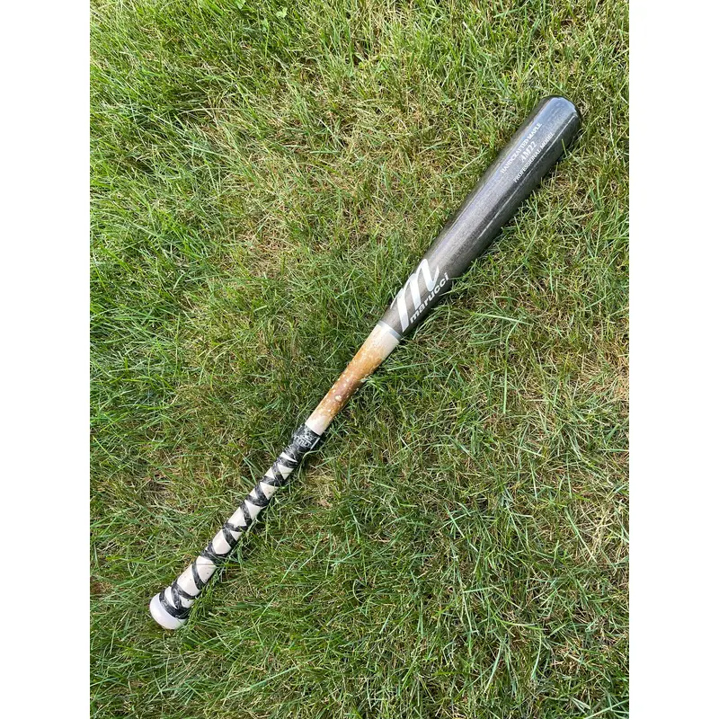 Marucci AM22 Maple Bat