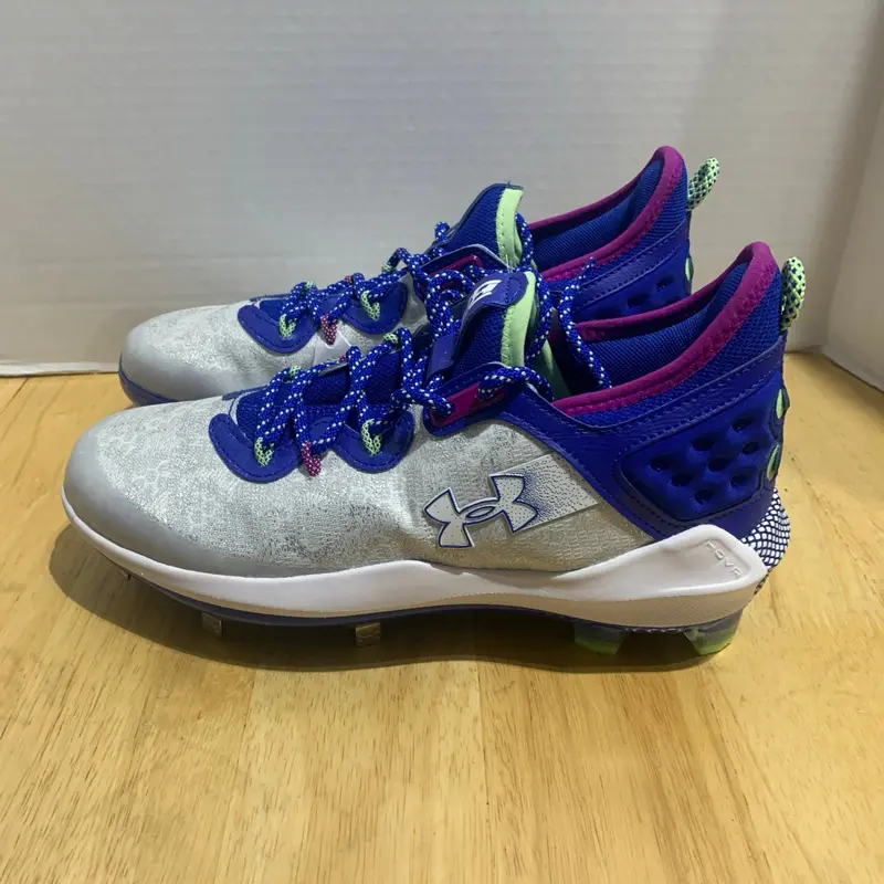 Under Armour Harper 8 Low ST Baseball Cleats 3026588-104 Men's Size 8.5 New