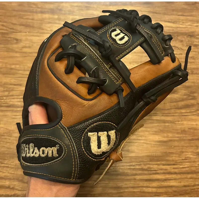 Infield RH Wilson A2000 Baseball Glove 11.25