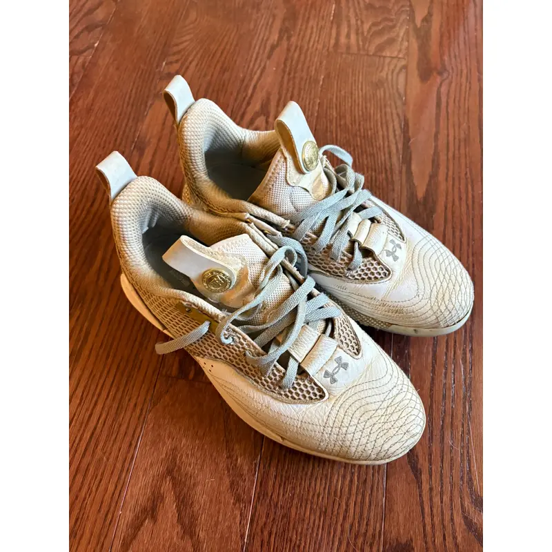 White Men's Size M 8.0 (W 9.0) Under Armour Bryce harper Low Top (Used)