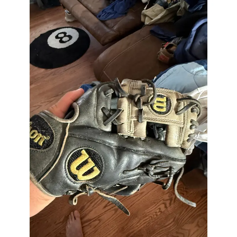 2010 Wilson RH Infield A2000 Baseball Glove 11.25" (Used)