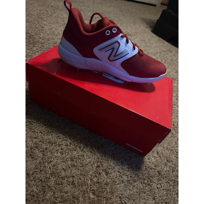 Red Men's Size M 10.0 (W 11.0) New Balance Metal (New)
