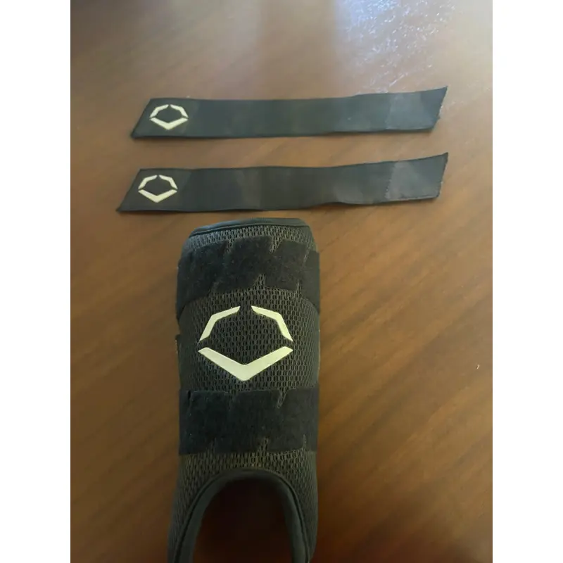 Black EvoShield Leg guard Shin Guards (Used)
