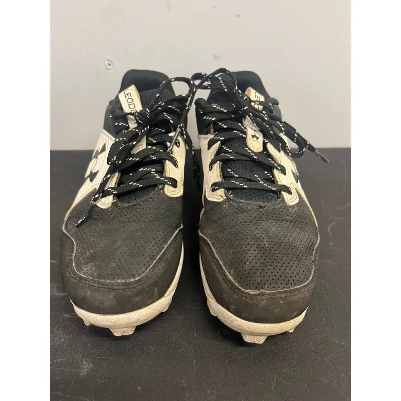 Used Under Armor Lead Off Cleats 3.5 Youth Black & White A R5 S1 L1
