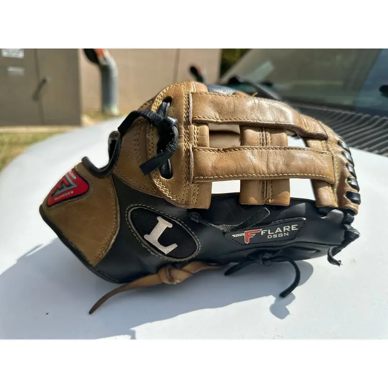 Louisville Slugger Infield RH Pro Flare Baseball Glove 11.5" (Used)