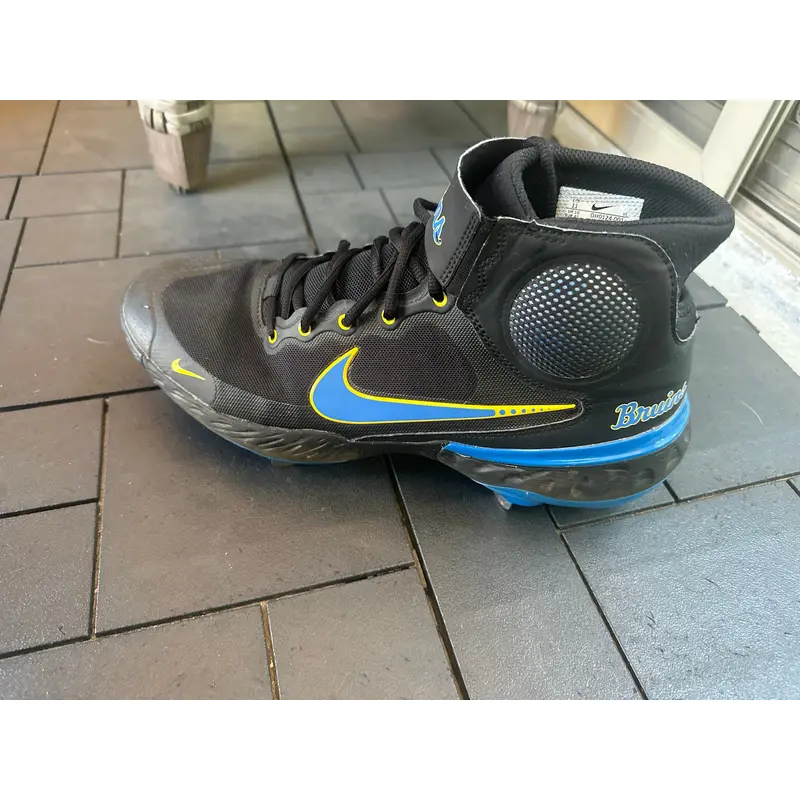 Nike alpha huarache elite 3 ucla cleat