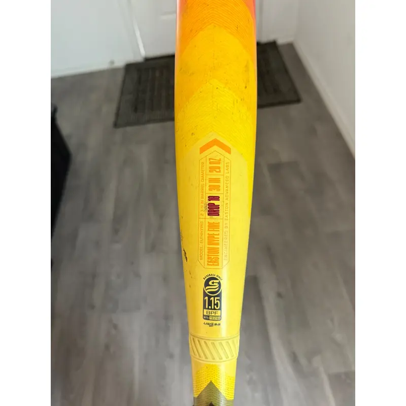 Easton Hype Fire Composite Bat (-10) 20 oz 30" (Used)
