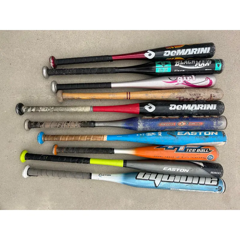 DeMarini Bat (-10) 17 oz 27" (Used)