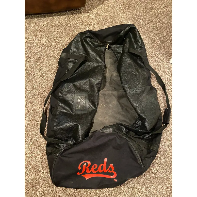 Cincinnati Reds team issued catchers bag