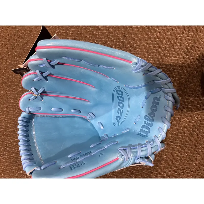 2024 Wilson RH Pitcher's A2000 Baseball Glove 12" (New)