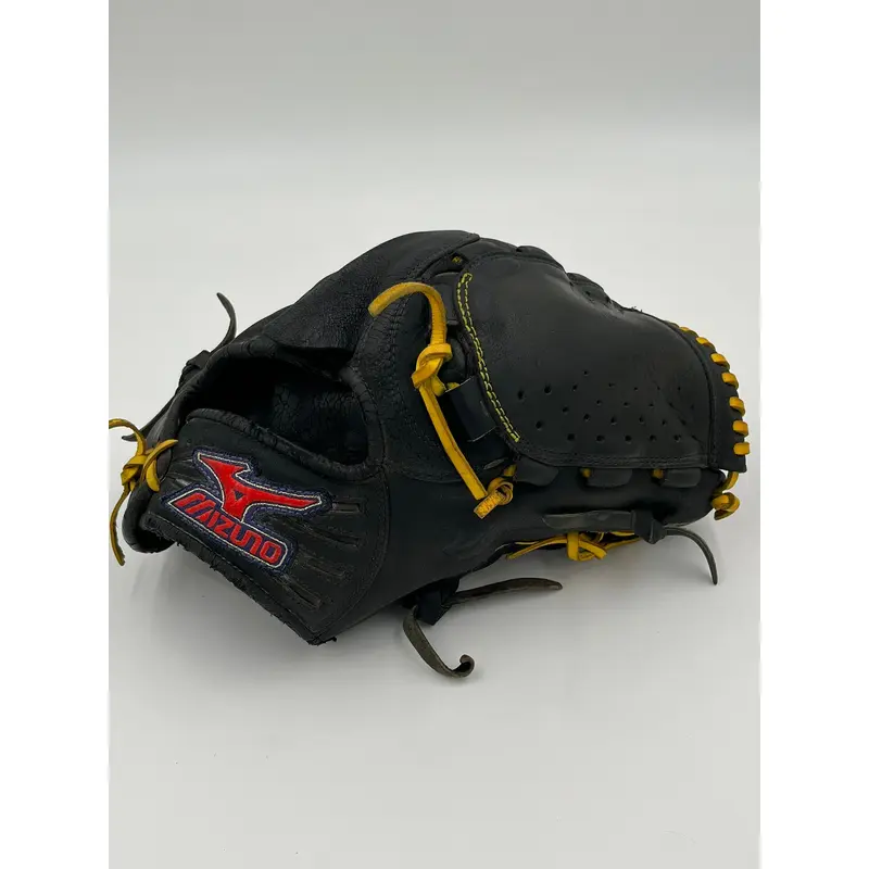 Mizuno Japanese 11.75 pitchers baseball glove