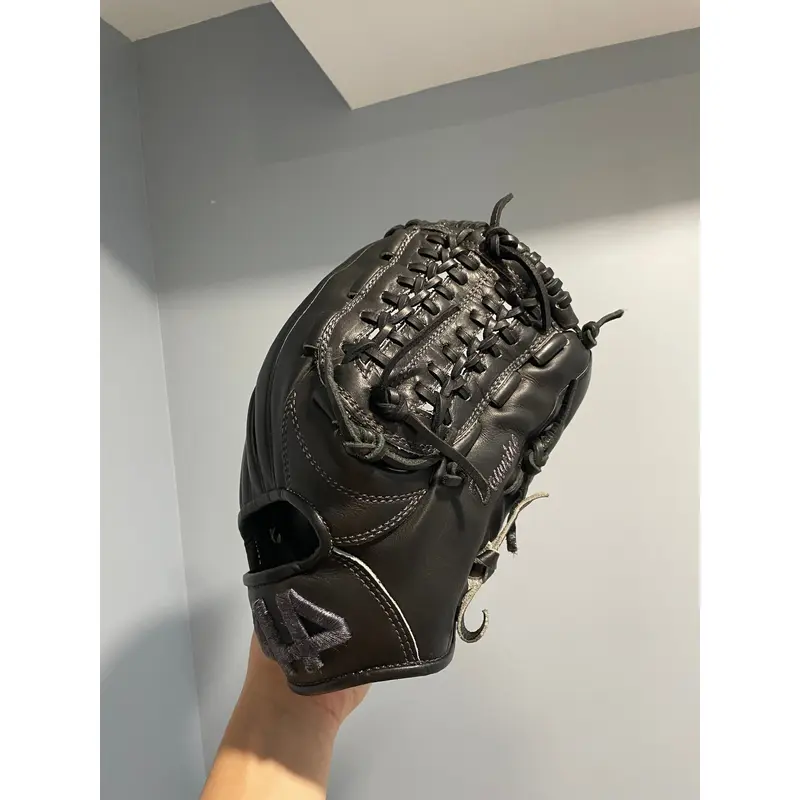 44 Pro RH Infield Signature Series Baseball Glove 11.75" (Used)