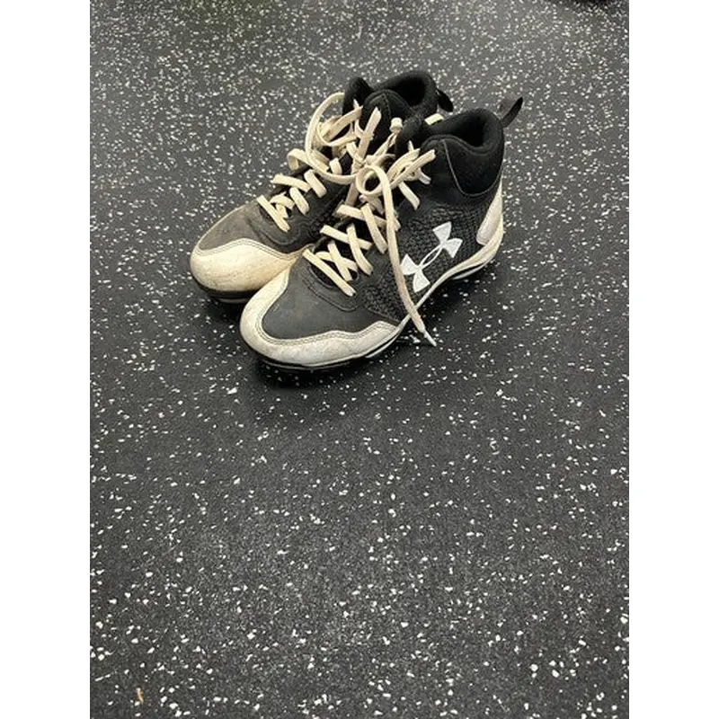 Used Under Armour BASEBALL CLEATS BB/SB Cleats Black Junior 04 11849-S000030891
