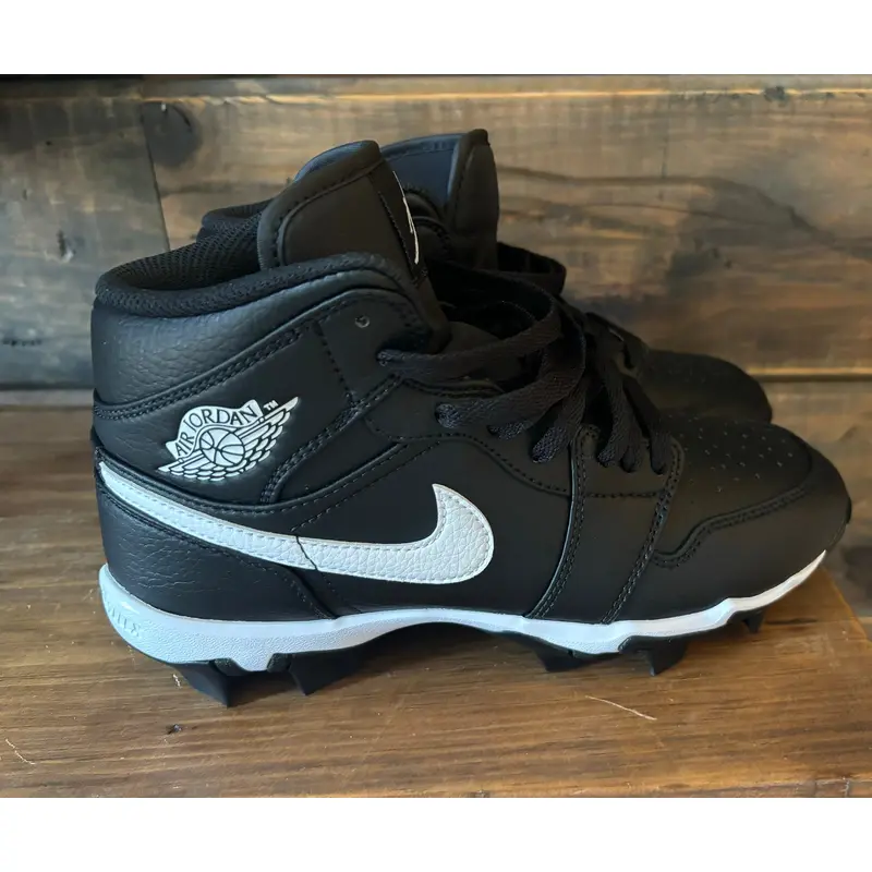 Air Jordan Multi-Sport cleats