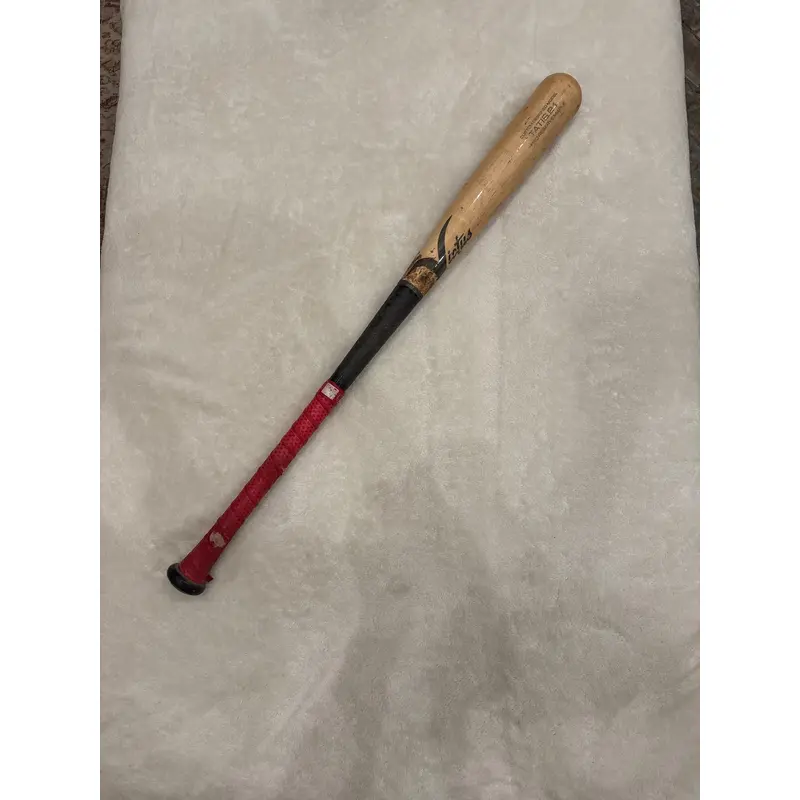 2021 Victus Tatis21 Maple Bat (-3)  29 oz 32" (Used)
