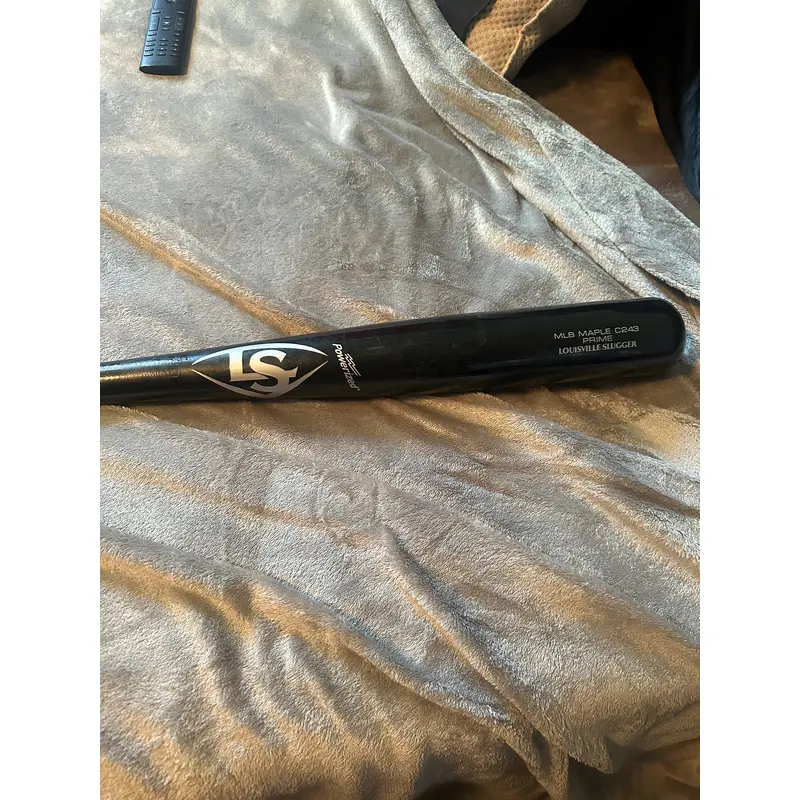 Used  Louisville Slugger Maple 30.5 oz 33.5" C243 Bat