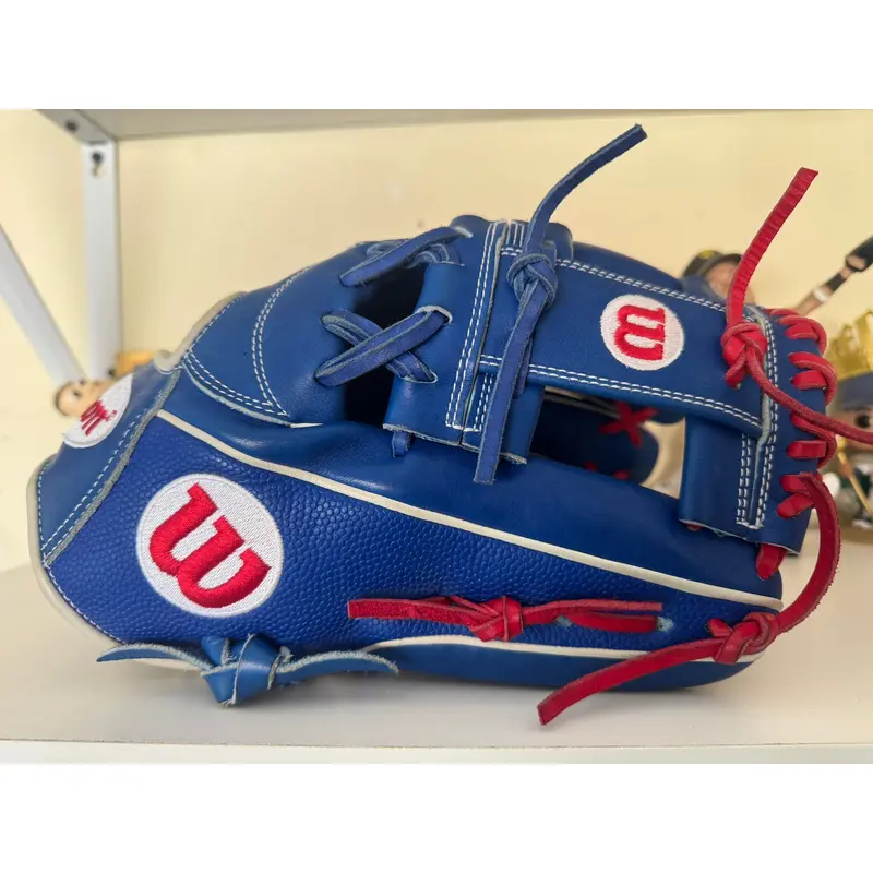 Wilson A2000 1810 12.25" RHT In Excellent Condition
