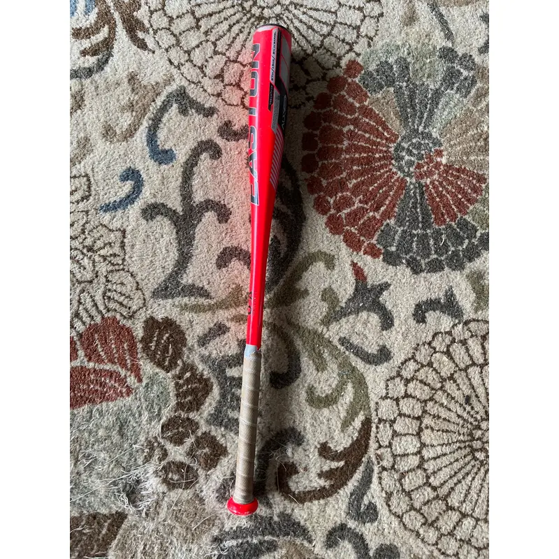 Easton Typhoon Bat (-12) 15 oz 27" (Used)