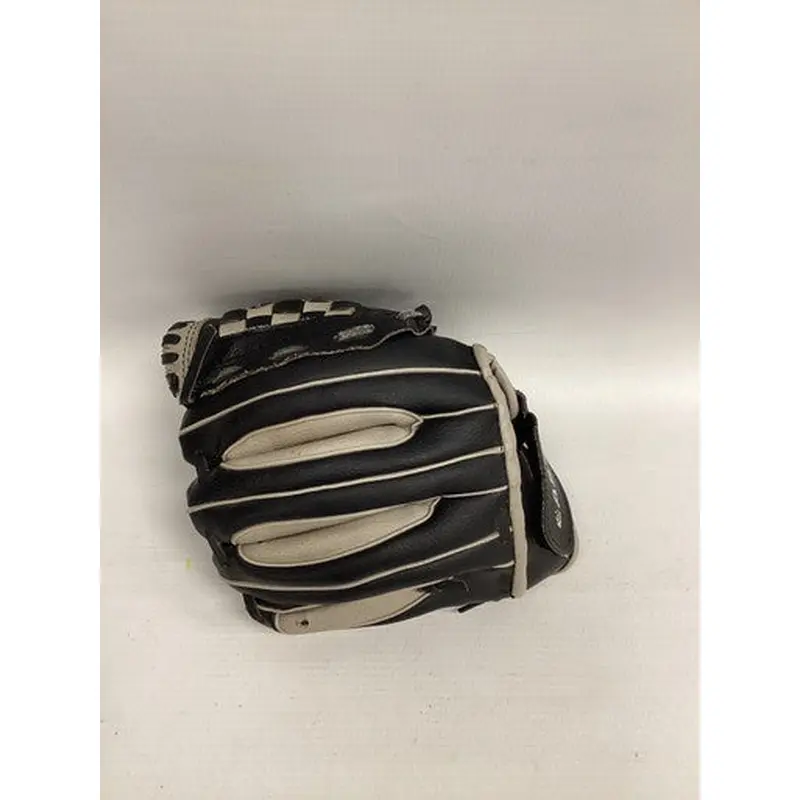 Easton (Used) Black Right Hand Throw 9.5" Baseball Glove