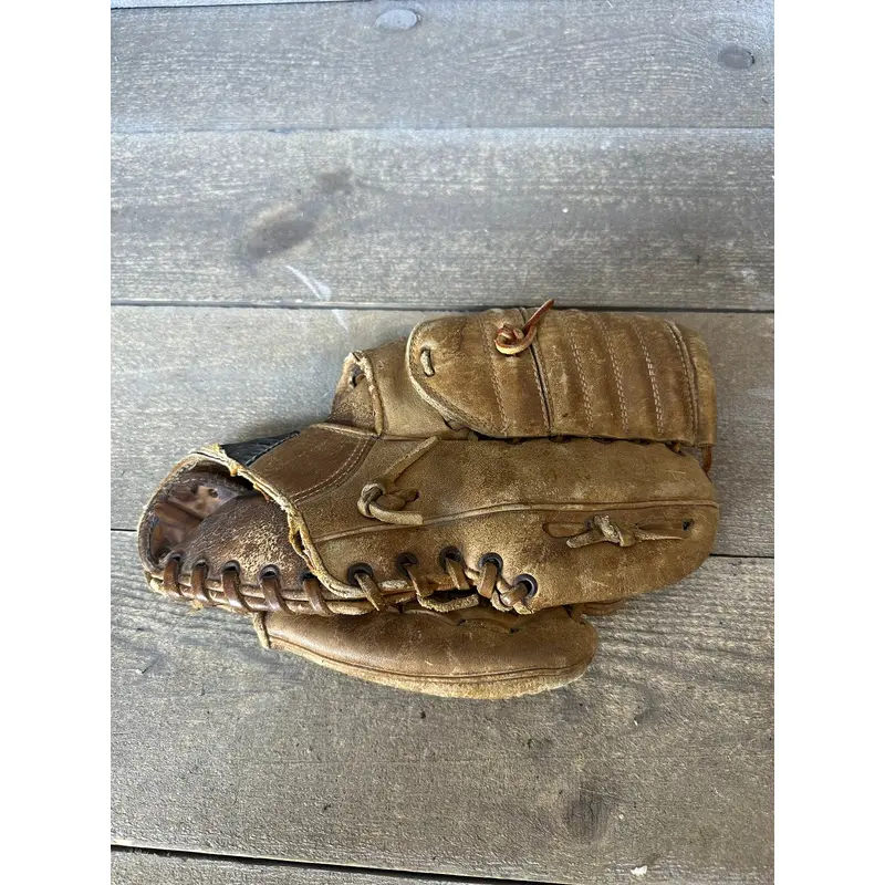 Vintage Tower Professional Model No 6006 Major League 12 Baseball Glove RHT