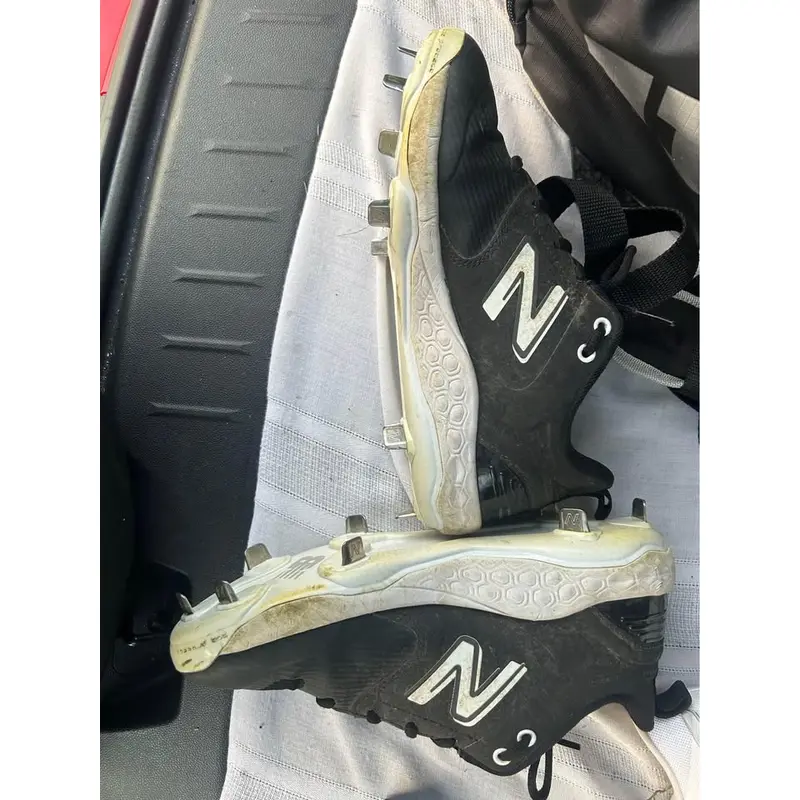 Black Women's Size M 6.0 (W 7.5) Adult New Balance Metal (Used)