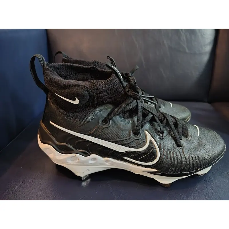 Black Men's Size M 7.5 (W 8.5) Adult Nike High Top Metal (Used)