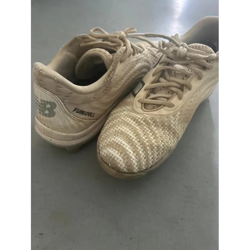White New Balance Baseball Cleats