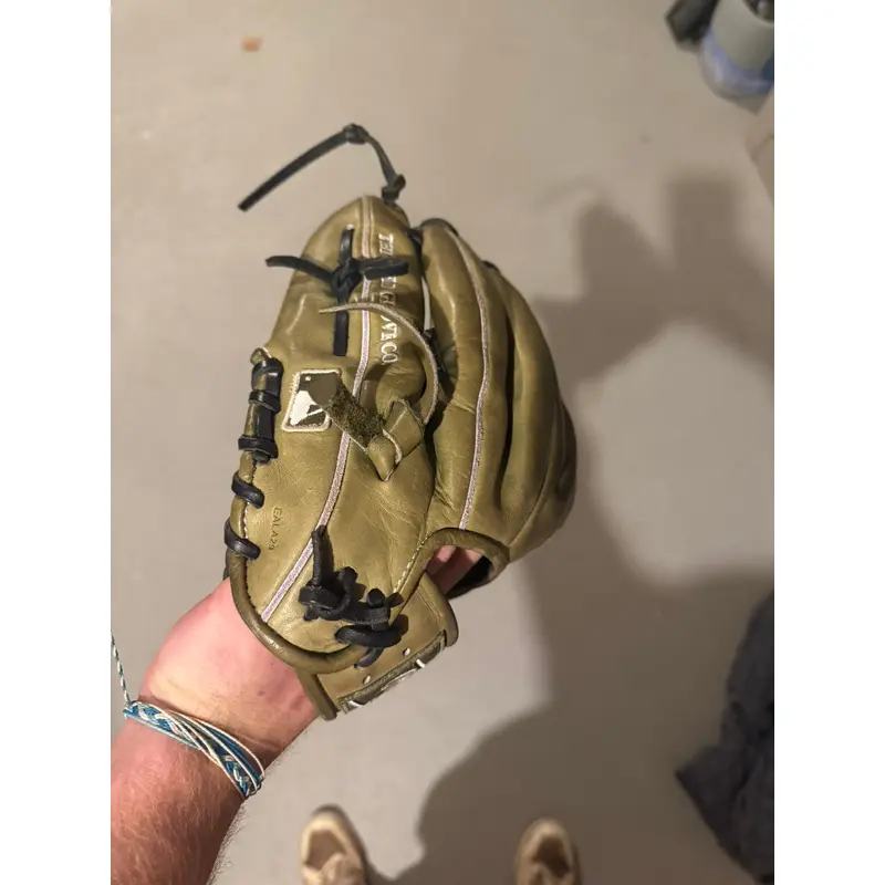 2024 Rawlings RH Heart of the Hide Baseball Glove 11.75" (Used)