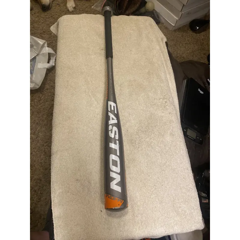 Easton Magnum 29 19oz USSSA Certified Alloy (-10) 19 oz 29" Magnum Bat