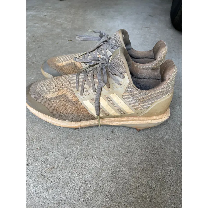 Gray Men's Size M 10.5 (W 11.5) Adult Adidas Ultraboost Low Top Metal (Used)