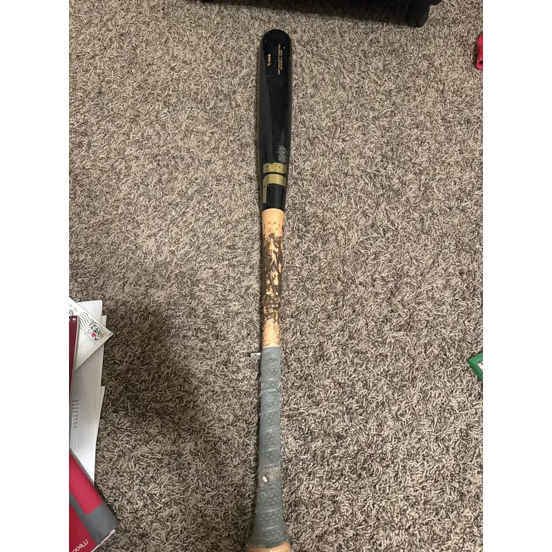 Tucci Tucci BH34 Maple Bat (-3) 30 oz 33" (Used)