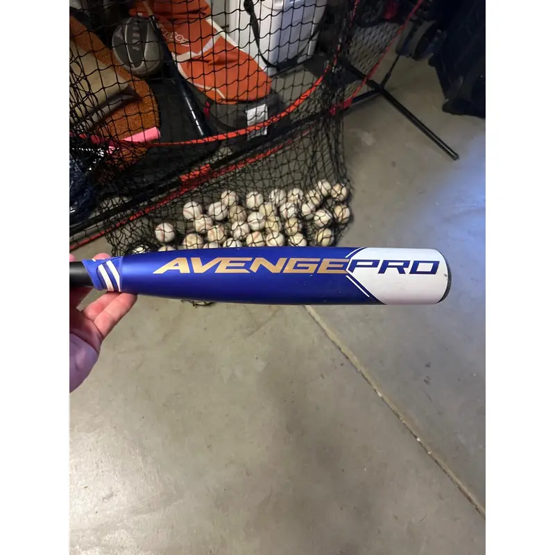 Used 2023 AXE USSSA Certified (-10) 20 oz 30" Avenge Bat