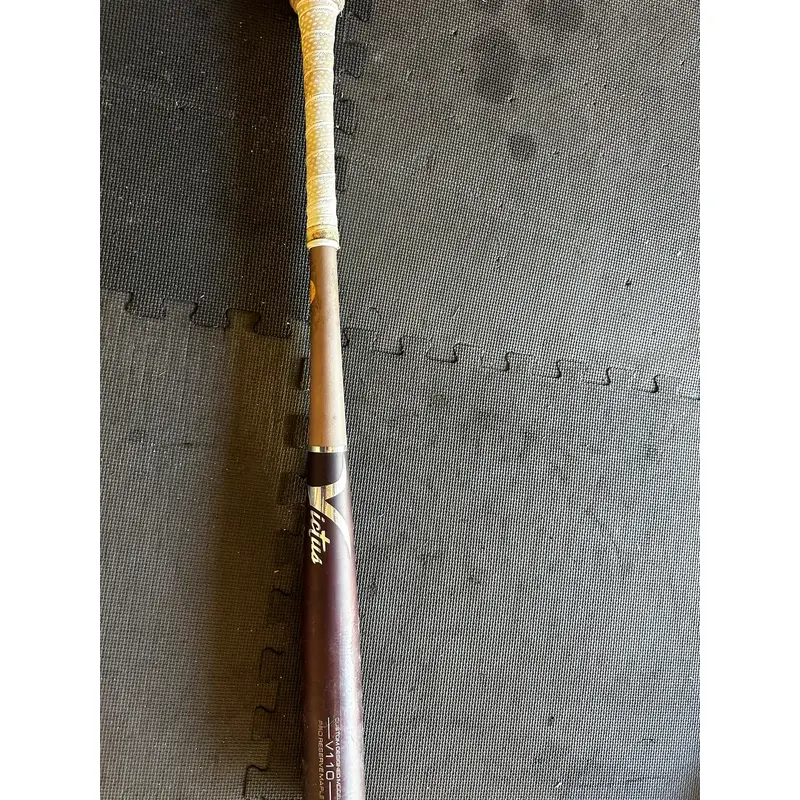 Victus V110 Maple Bat (-3) 30 oz 33" (Used)