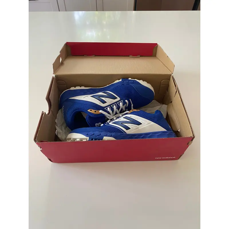 Blue Men's Turf Cleats Low Top 3000v4