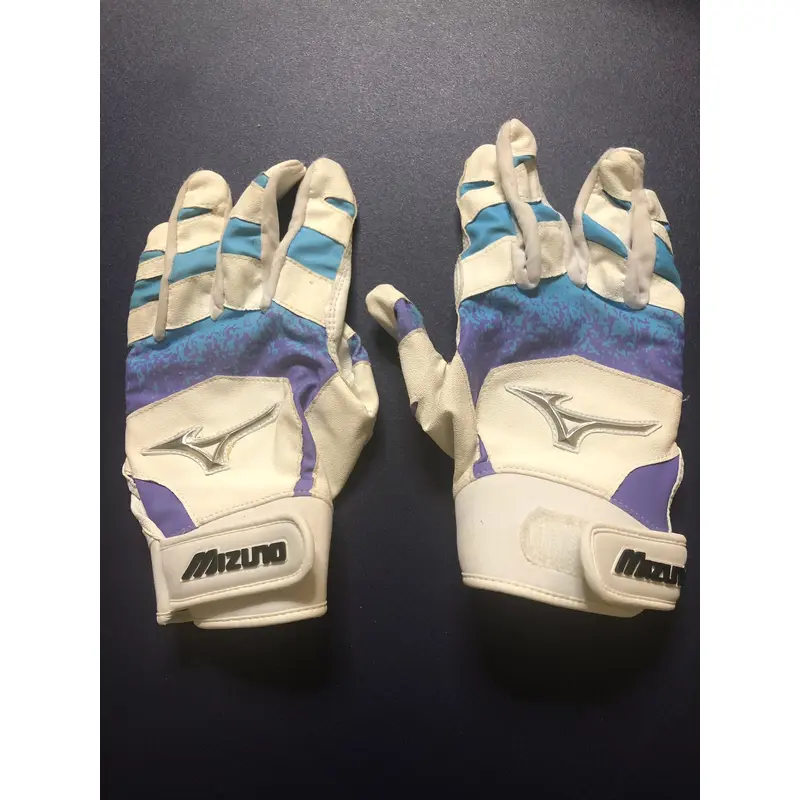 Womens Medium Mizuno Batting Gloves