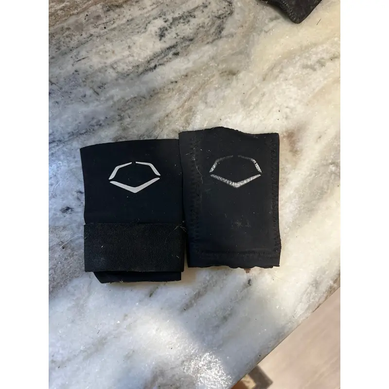 Black Used Senior EvoShield Wrist Guards