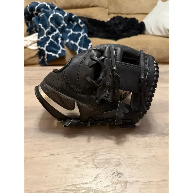 Nike 11.5 MVP select New With Tags