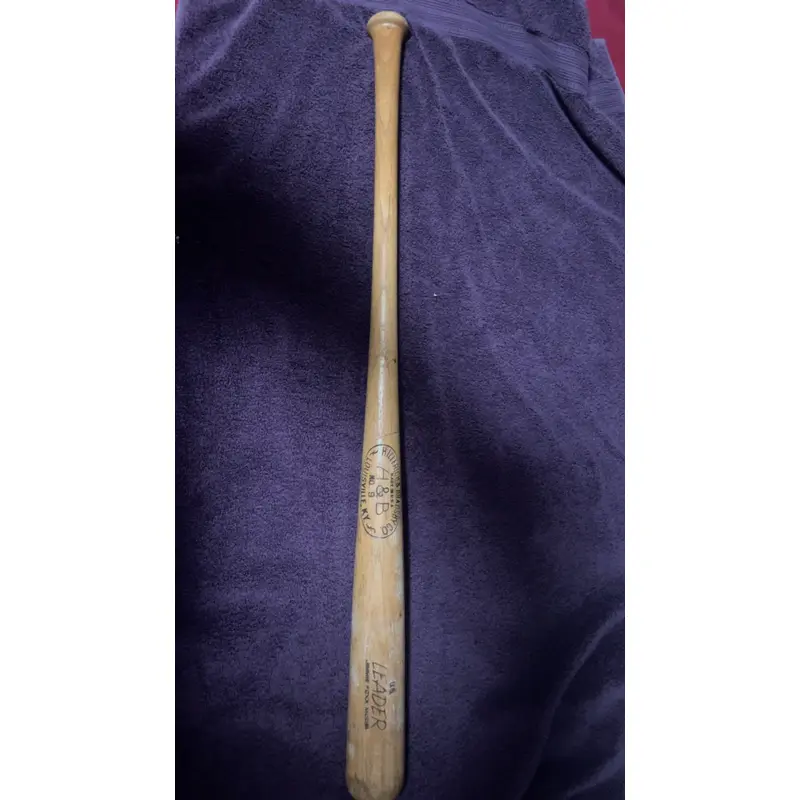 Hillerich & Bradsby co Jimmie Foxx model bat