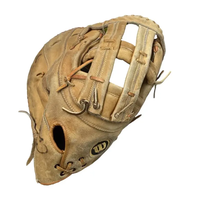 Wilson Right Hand Throw First Base A9884 Baseball Glove 13.5"