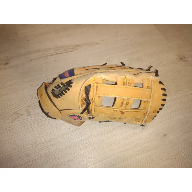 Right Hand Throw Baseball Glove 12.5" (Used)