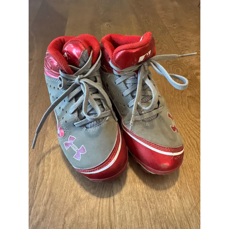 Kid's Size 1Y Under Armour (Used)