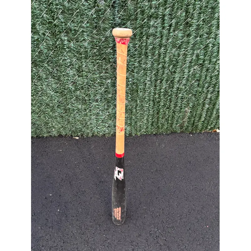 Used Crunoz bat