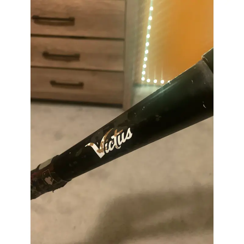 Used 2022 Victus USSSA Certified Hybrid 25 oz 30" Nox Bat