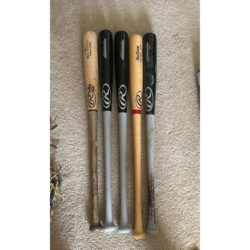 Lot Of 32 Rawlings Wood Bats *READ DESCRIPTION*