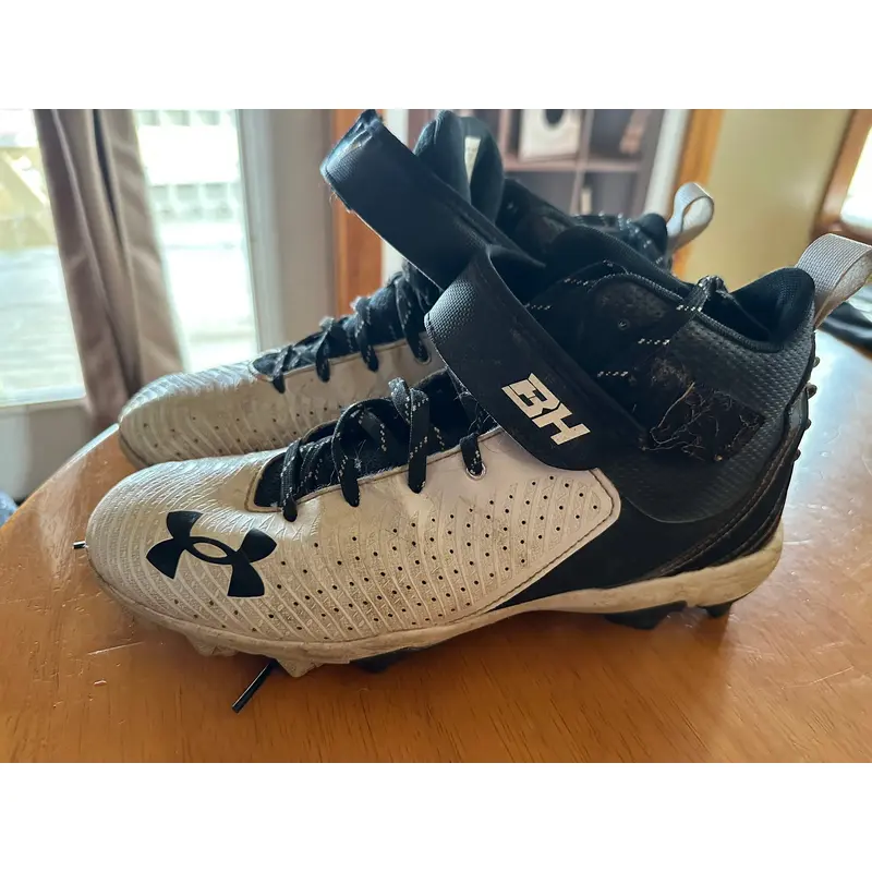 Used Size 9.0 (Women's 10) Under Armour Cleats