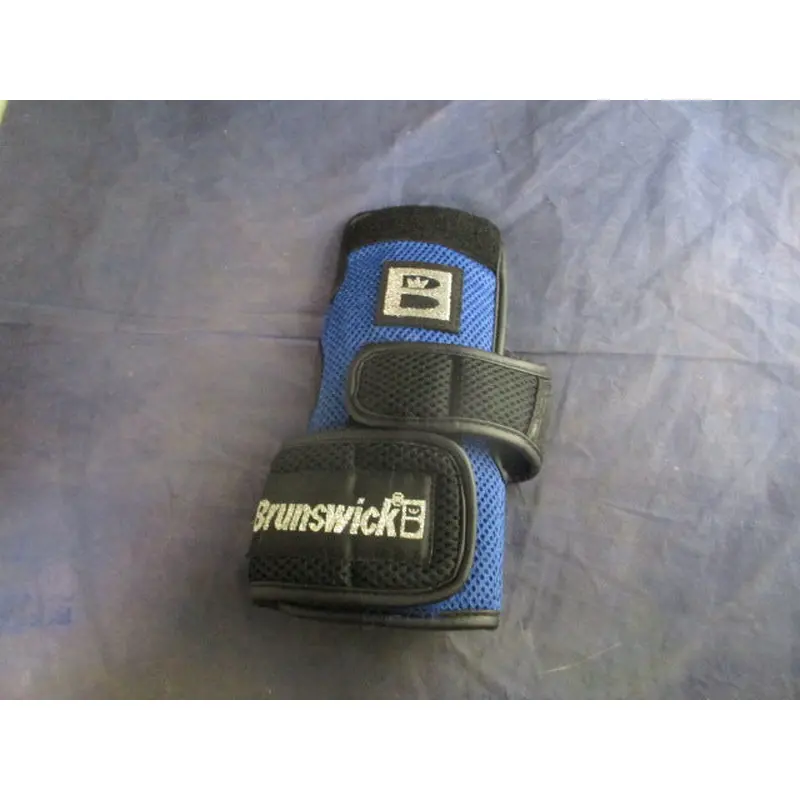 Used Brunswick Multi Position Bowling Support Right Hand Size Large