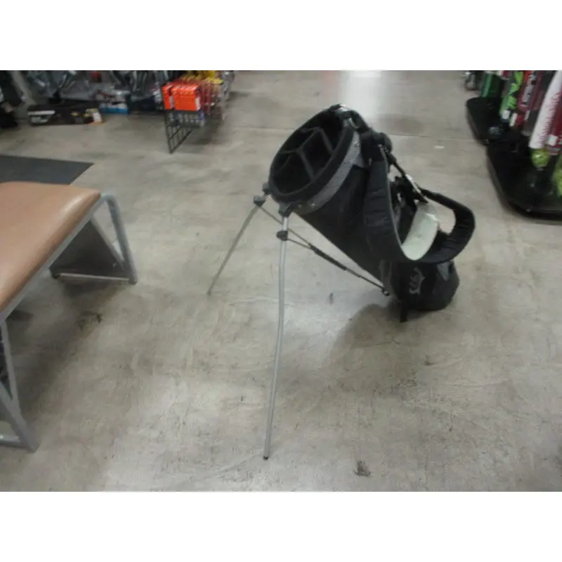 Used HS Golf Stand Bag (Stand Poles Are Slightly Bent)
